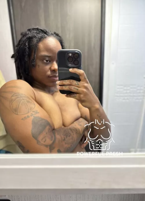 Submit to my muscular prowess 😈