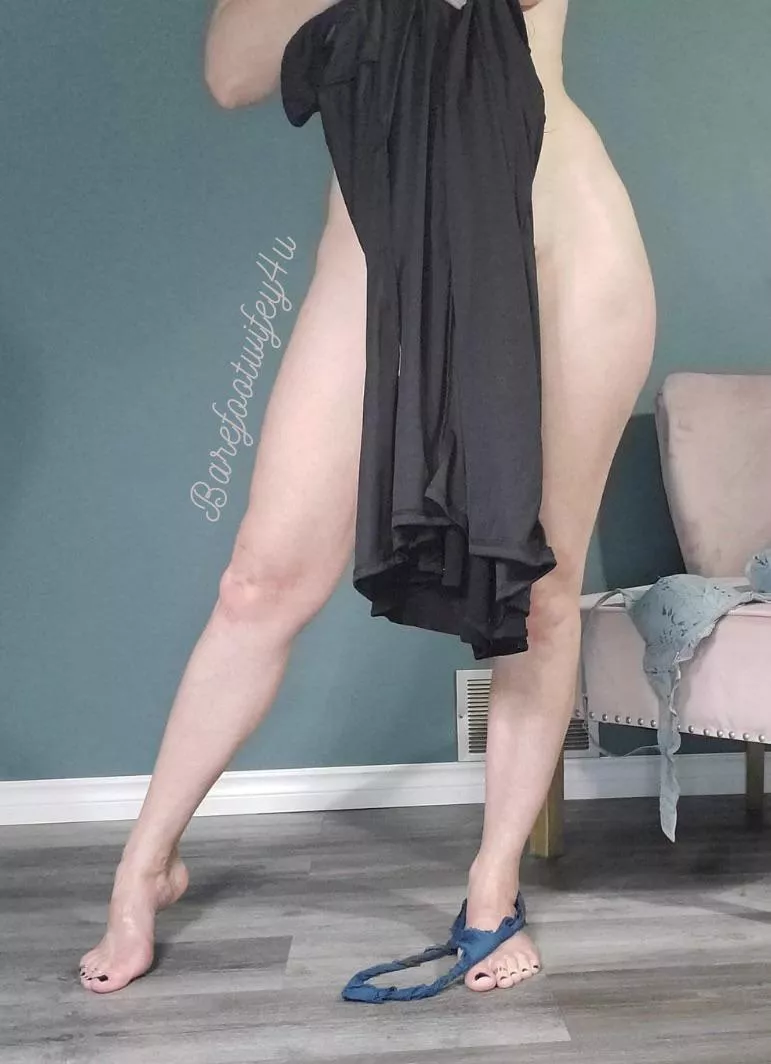 Take me now so I can wrap my legs around you.