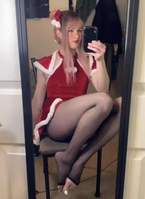 The picture Santa keeps in his sleigh as his motivation