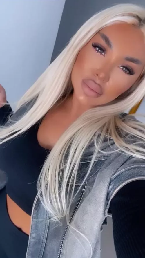 😏Where do you want these lips❓💋