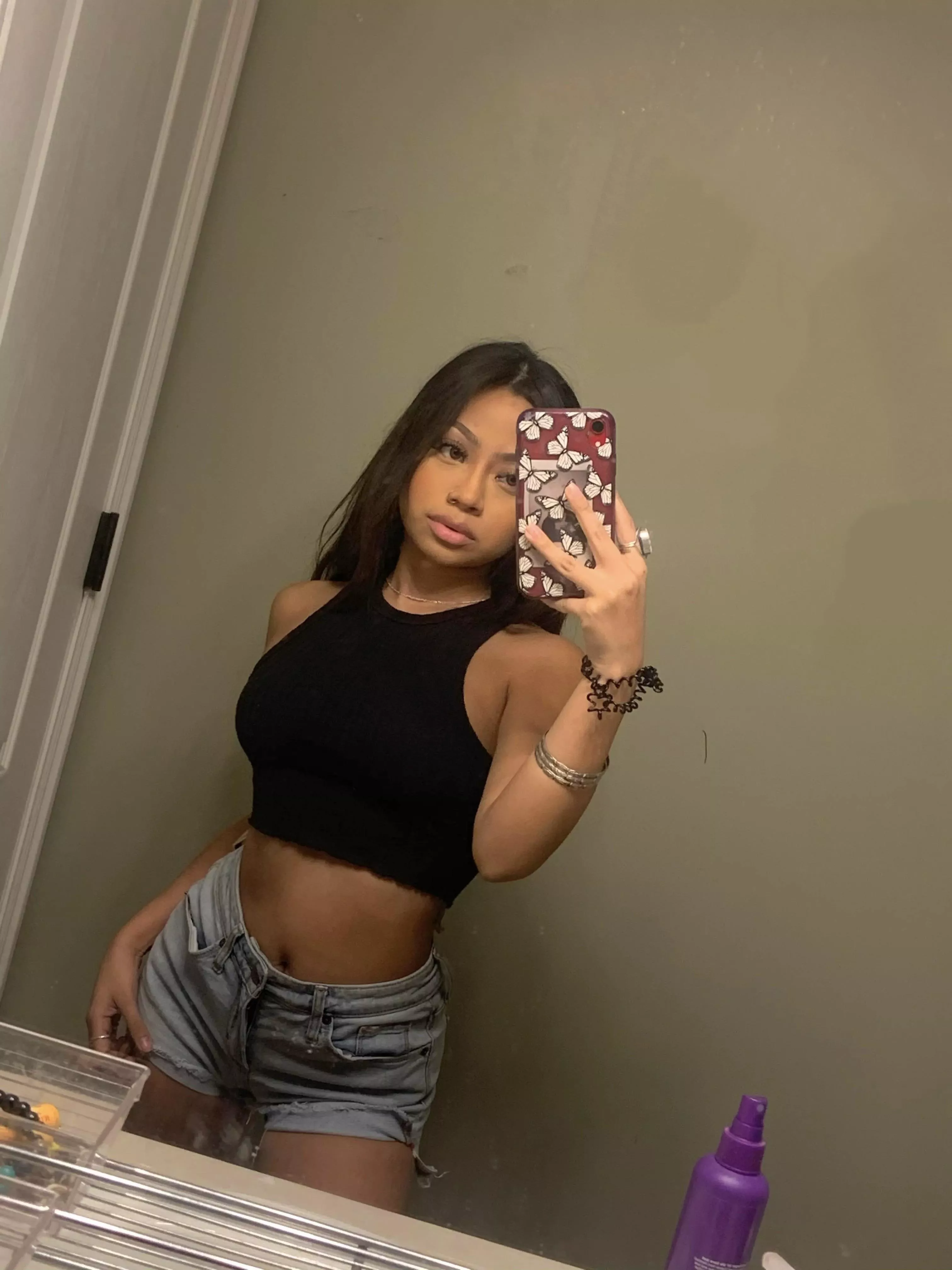 Would u like to have sum fun w a small Vietnamese Latina ;,)