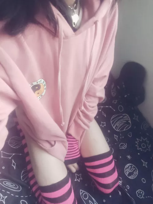 Would you like it if we snuggled? 💜