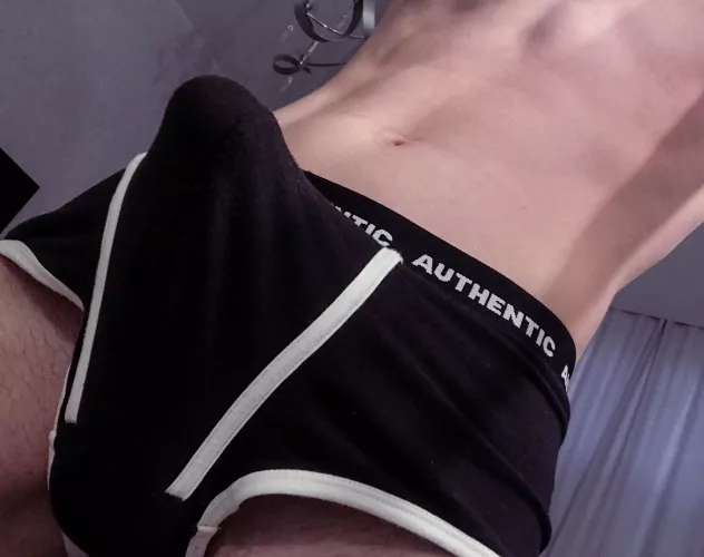 [23] My cock wants to break free