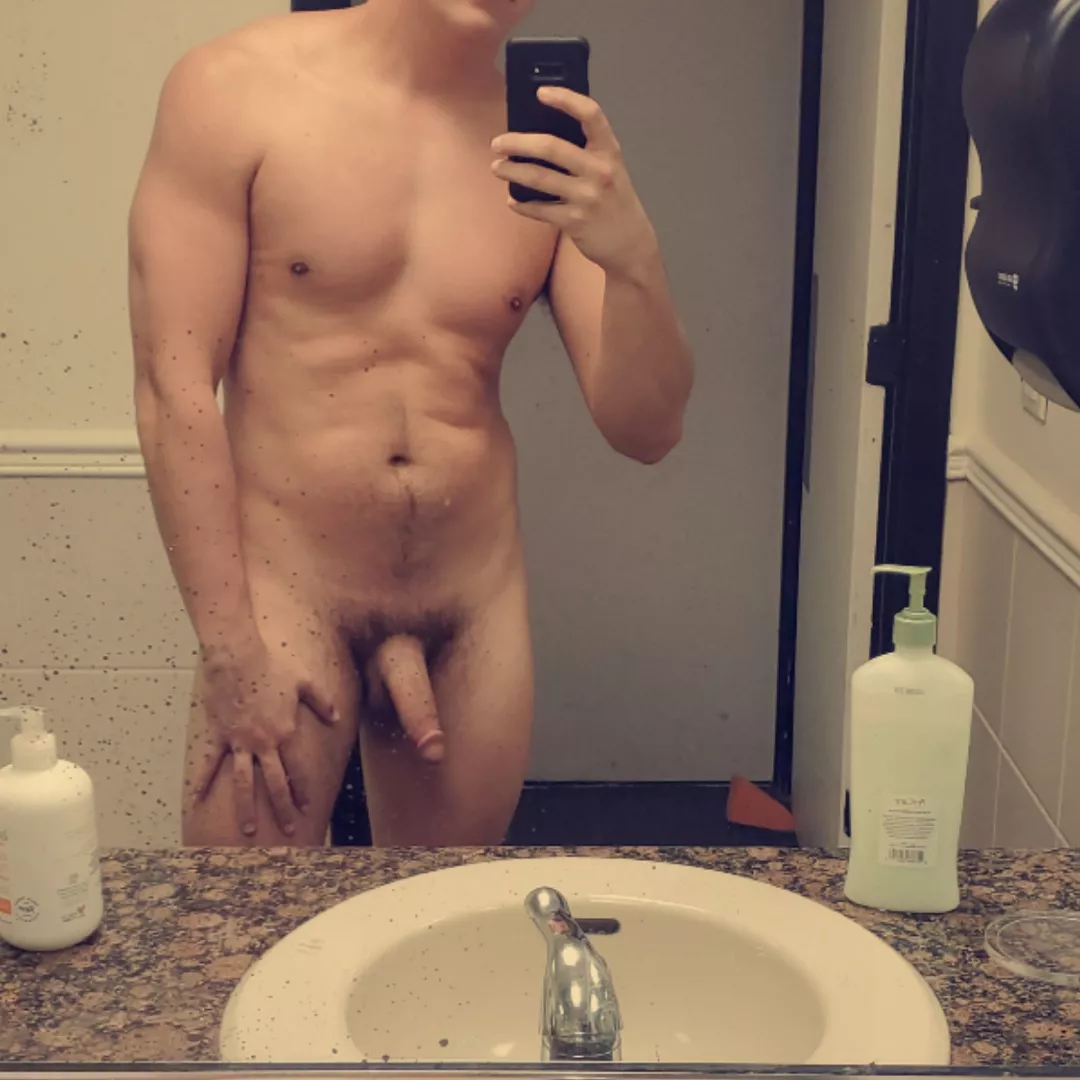 [24] Proud Stud