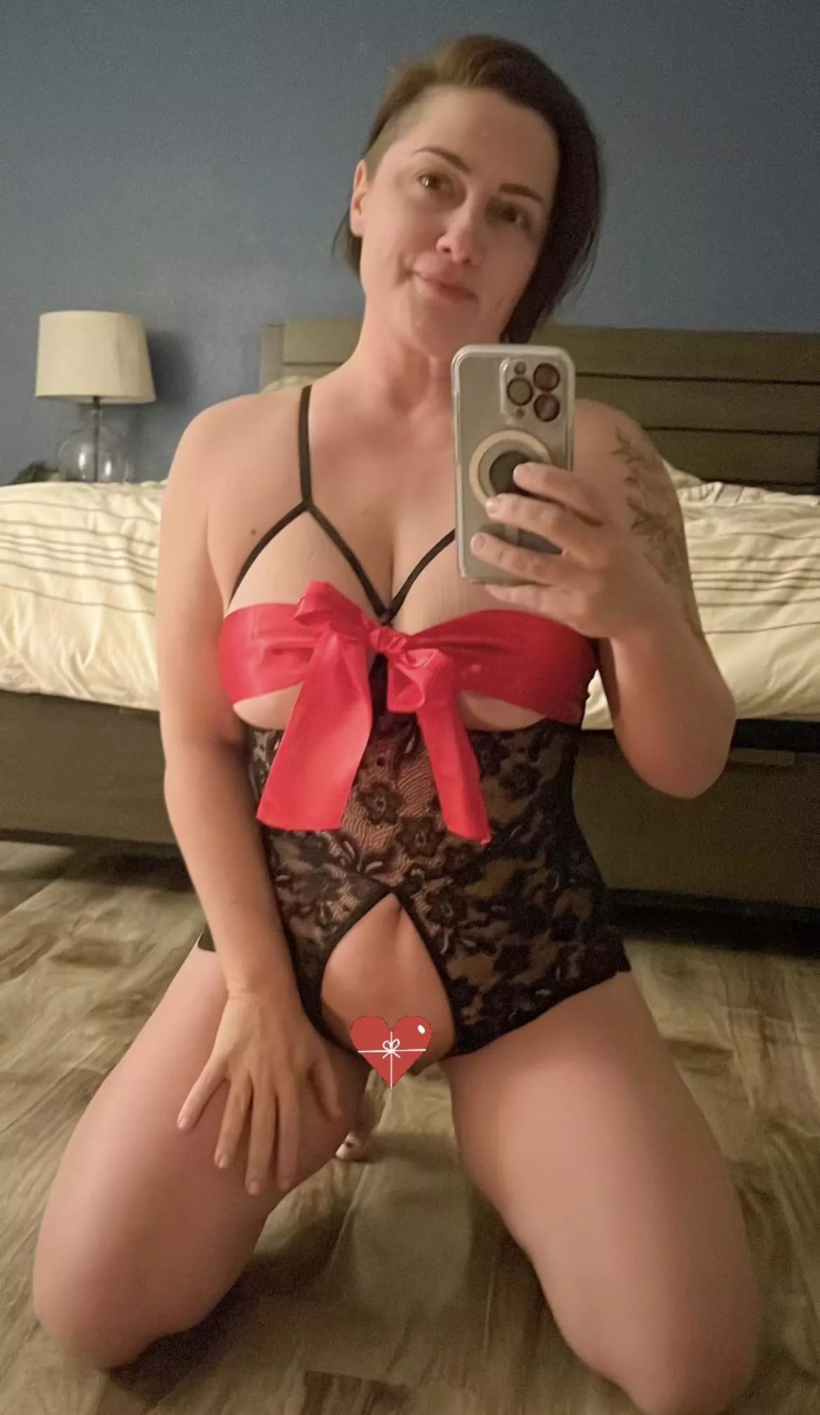 A Christmas Gift 🎁 just for you! (44F)