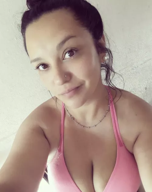 Am looking for a serious submissive sissy slave that is not a fake or scammer message me private