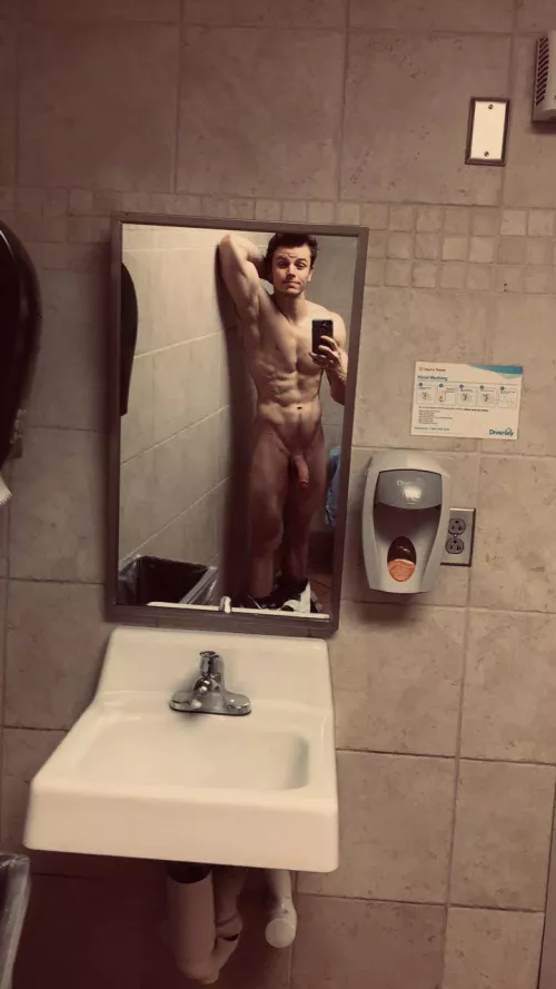 Any downward curve fans?🍆😈