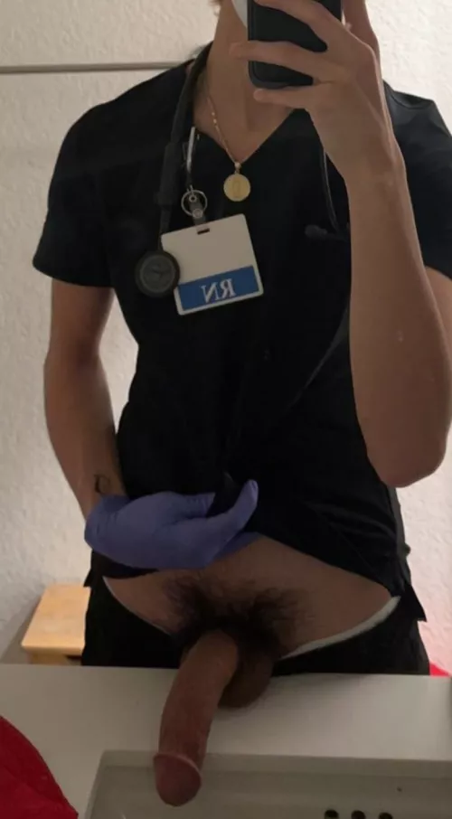 anyone need a nurse👨‍⚕️