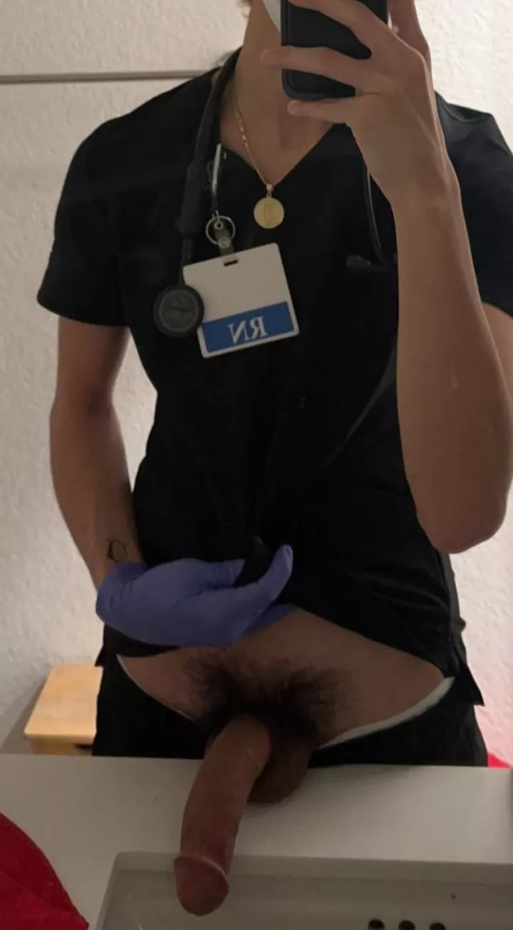 anyone need a nurse👨‍⚕️