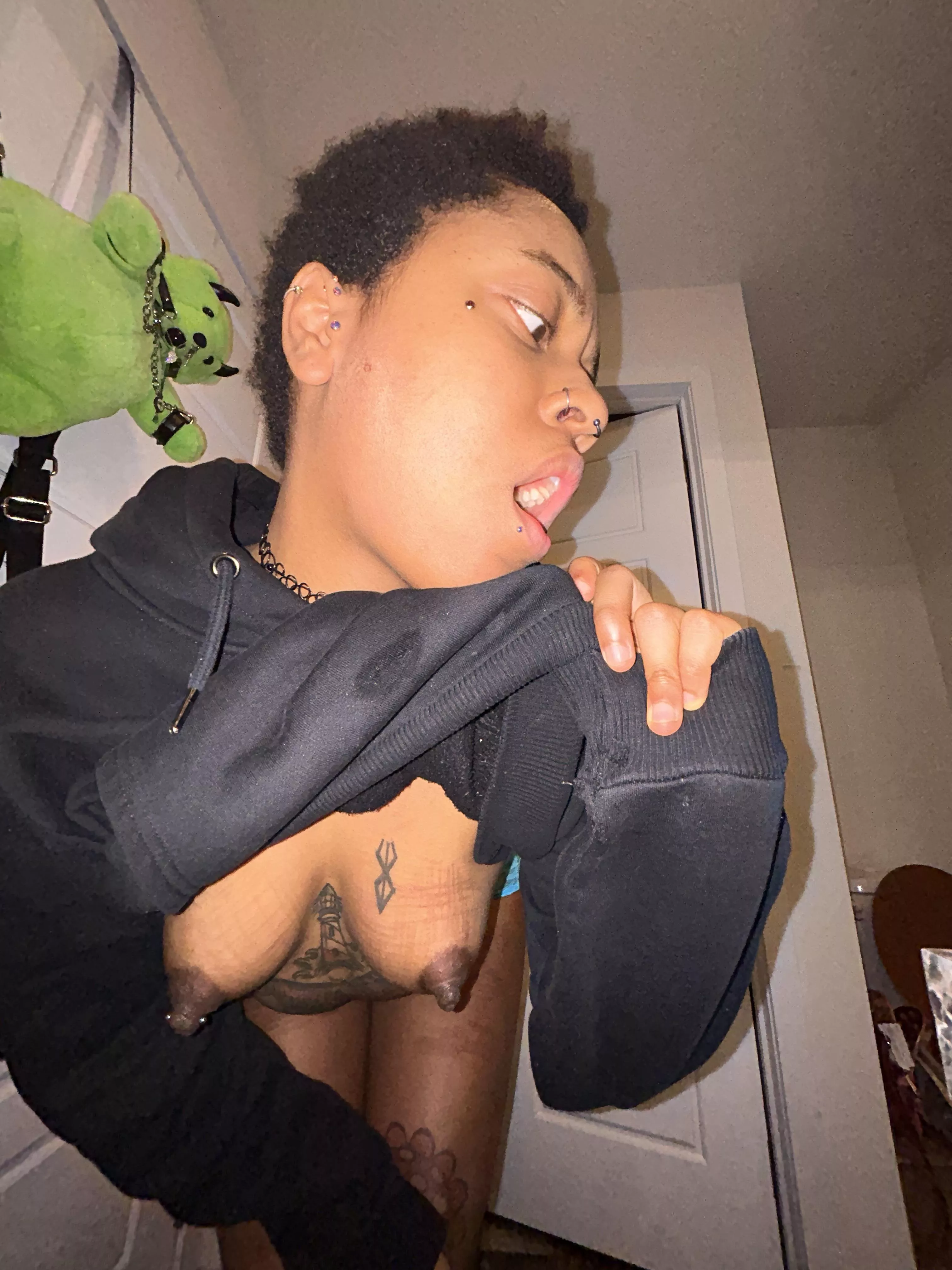 Are my titties suckable ?