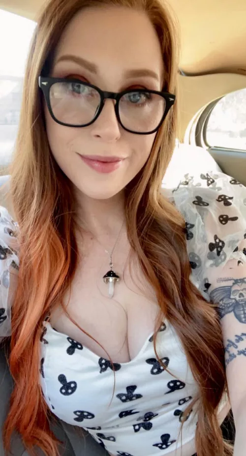 blondes are noticed but redheads are never forgotten 💃🏼 ✨