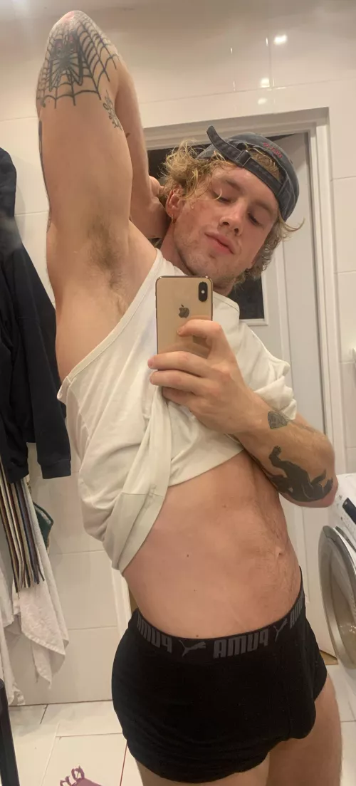 Cannot see much if it’s blonde 👱