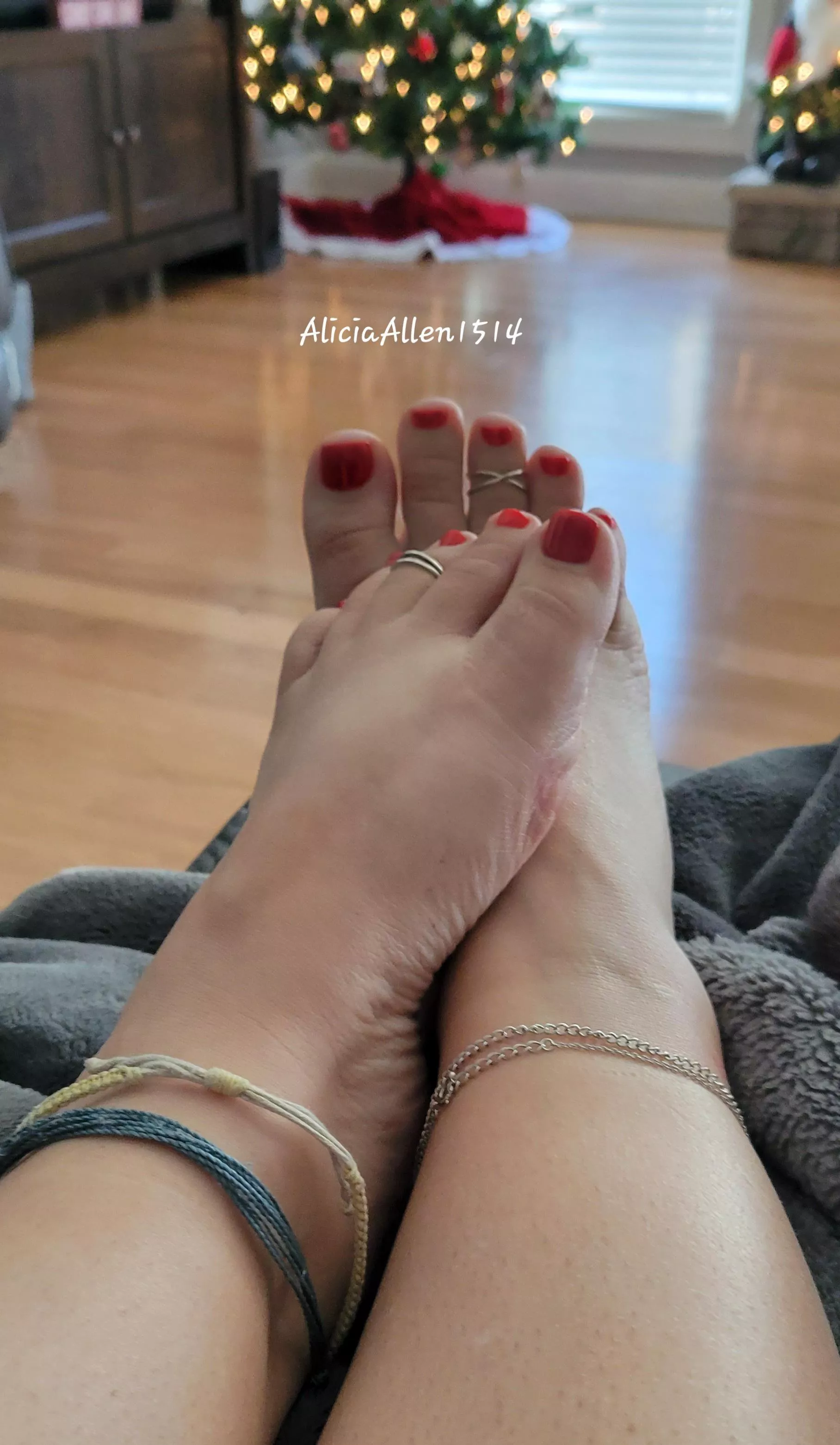 Christmas Toes 🎄 😊