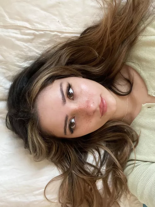 Cuddles appreciated💚