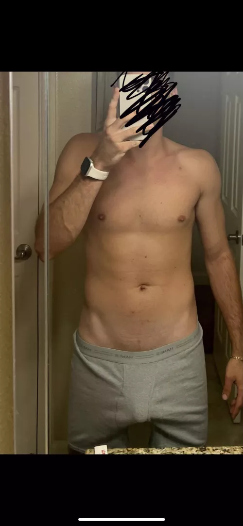 Do I post with out underwear ? [m]