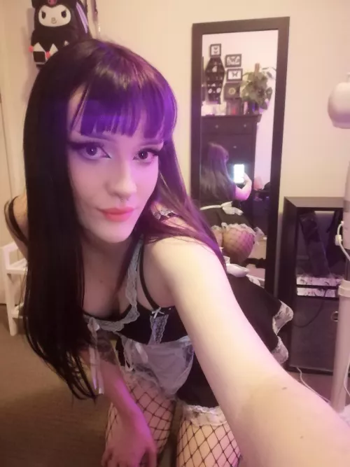 emo maid for Christmas anyone?