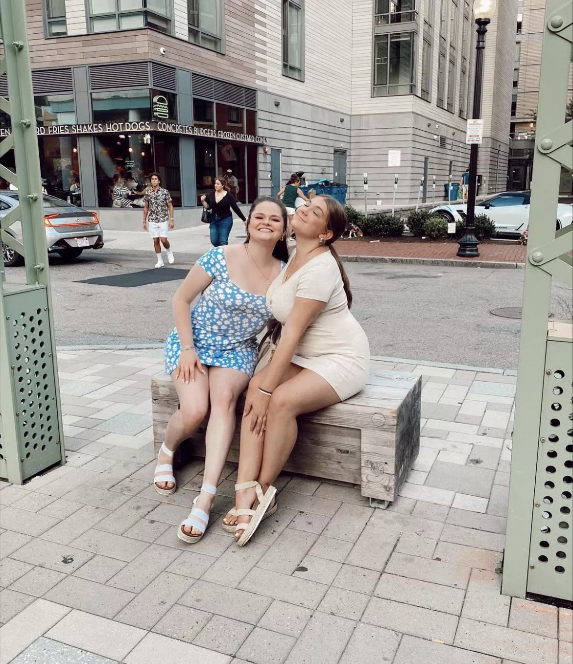 Envious in the bench