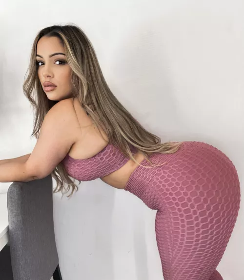 Ever fucked a thick Caribbean girl before?