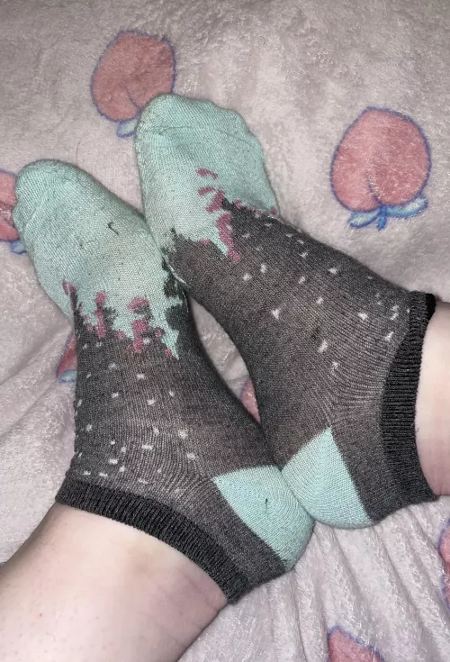 extra smelly holiday sales! (Selling) size 11