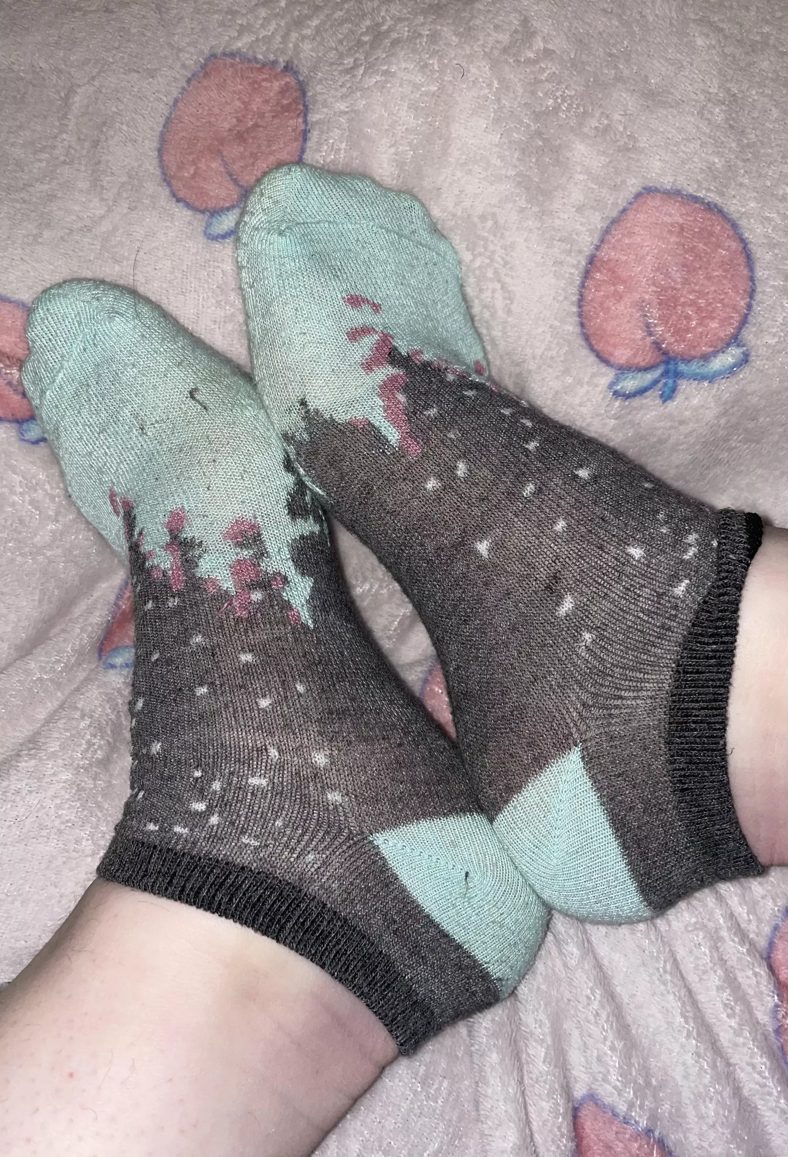 extra smelly holiday sales! (Selling) size 11