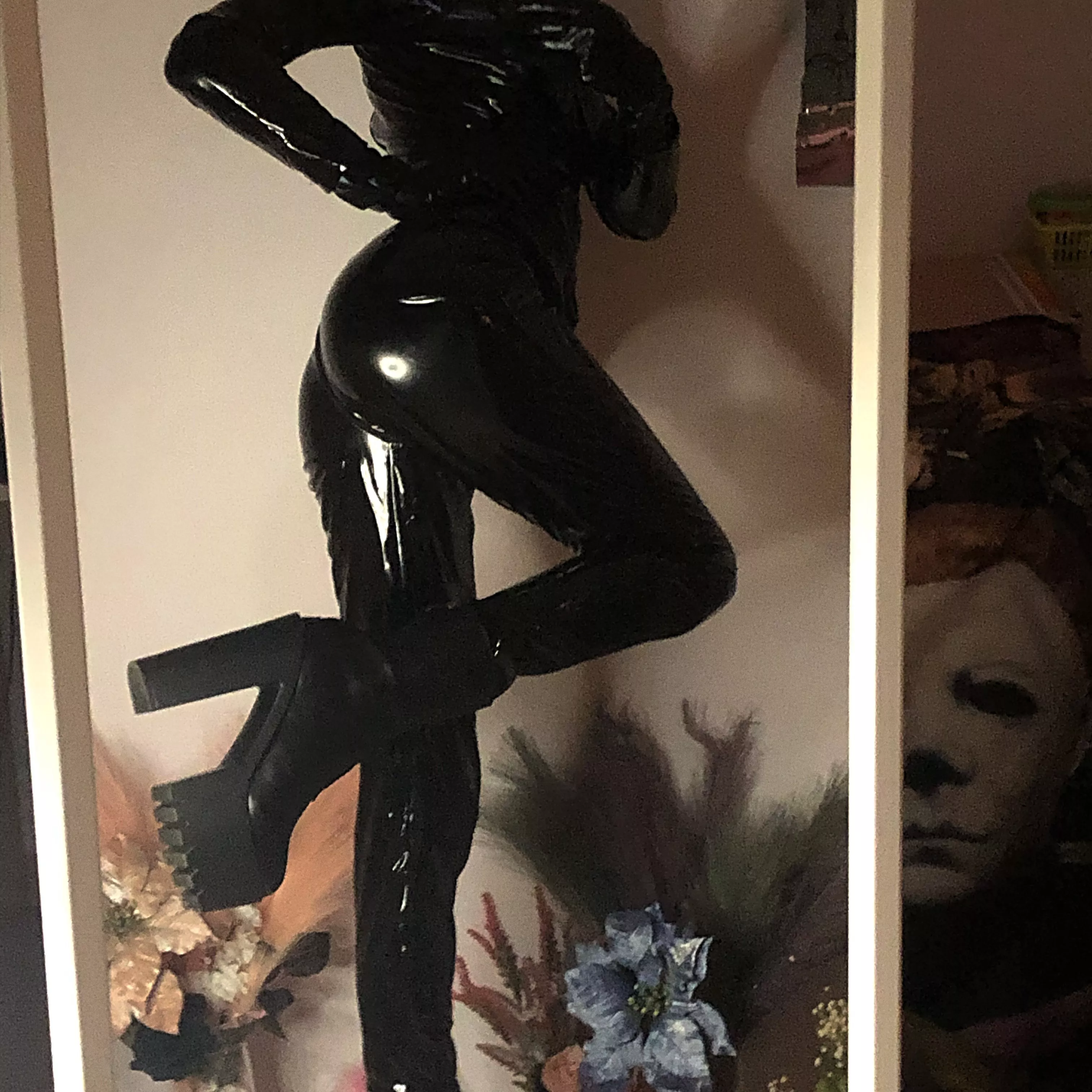 [F] latex🖤