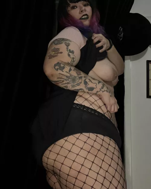 Fishnets and booty