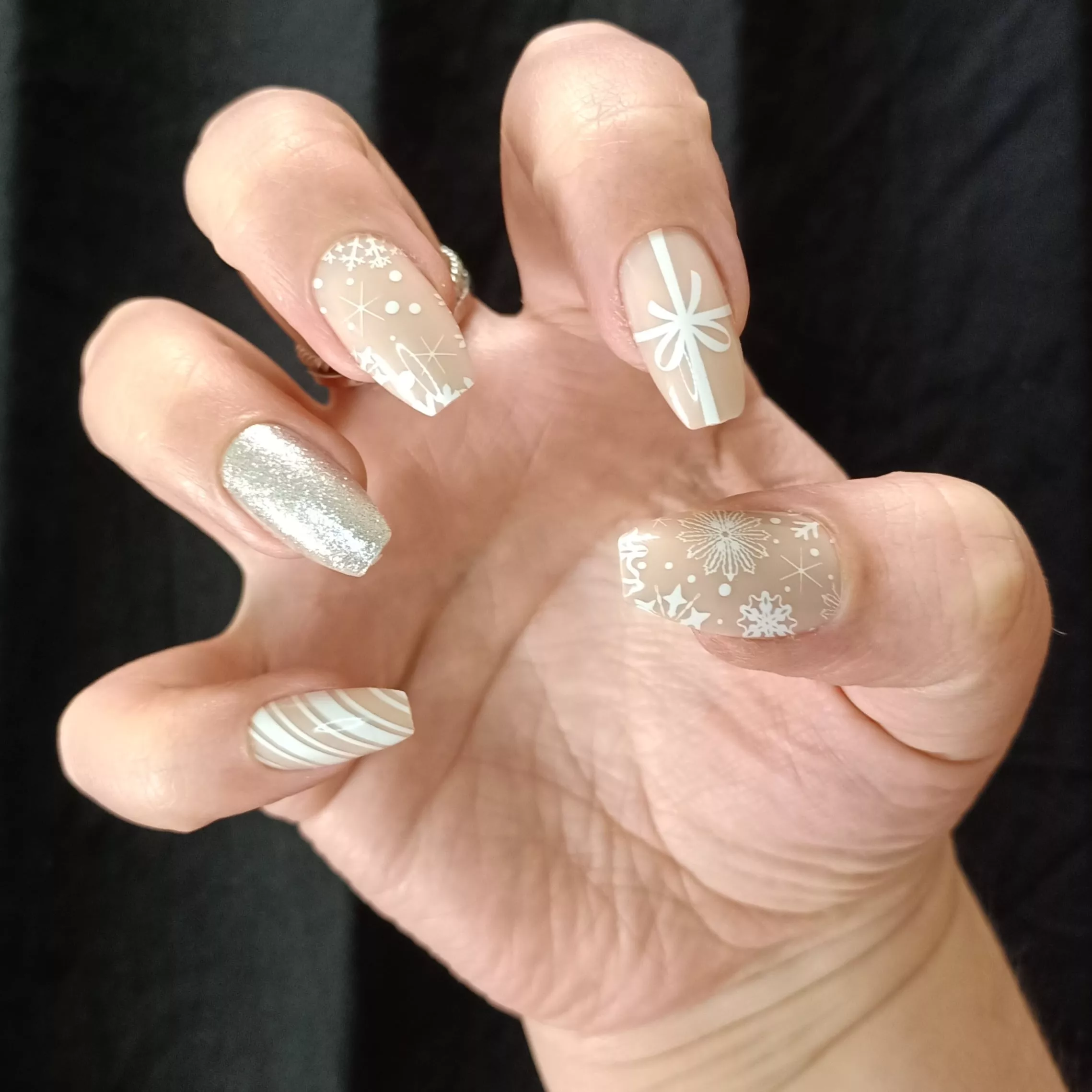 Fresh claws for Christmas - can I scratch them down your throat?