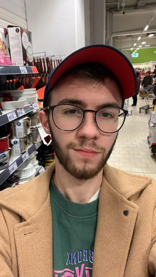 going for an american look with my blue jeans and boots.