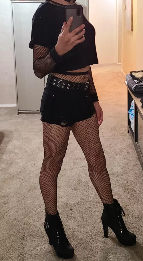 Going for some goth vibes