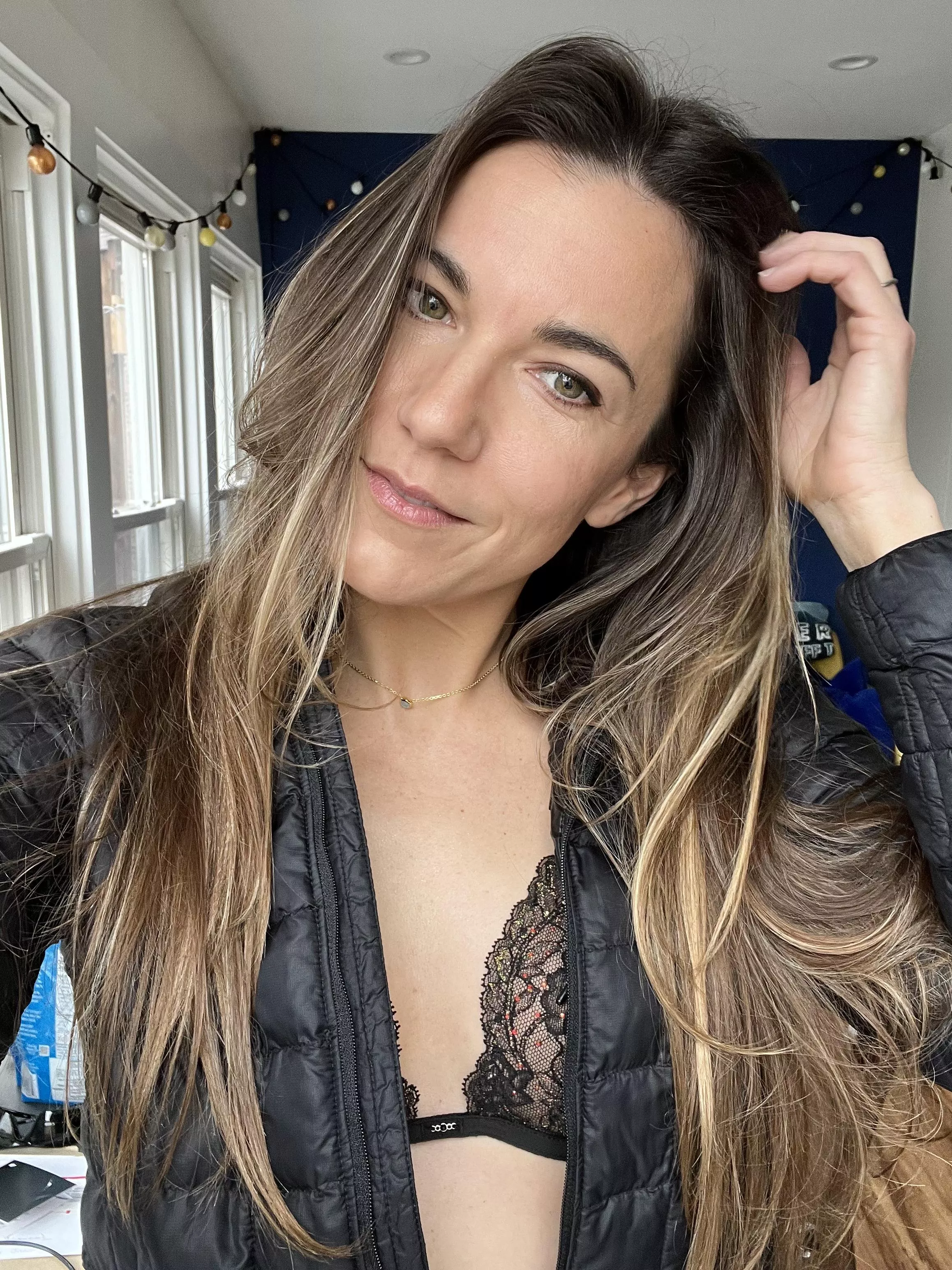 Going to the store. Should I zip up or nah? 39F