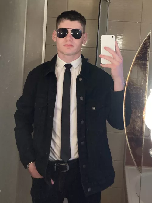 Got my heart broken for the first and damn it sucks.