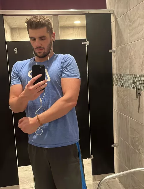 Got myself to the gym. Now time to go to clinical. Hope all had an amazing day