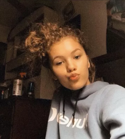 Grab my bun and face fuck me