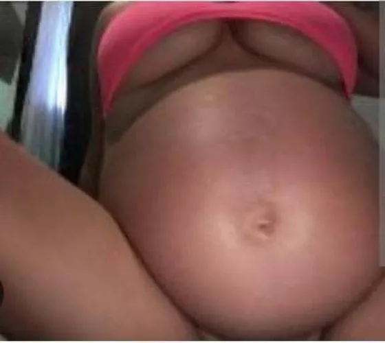 Hello very hot daddies tonight looking for a good and very horny daddy come and see how my baby moves in my hot belly