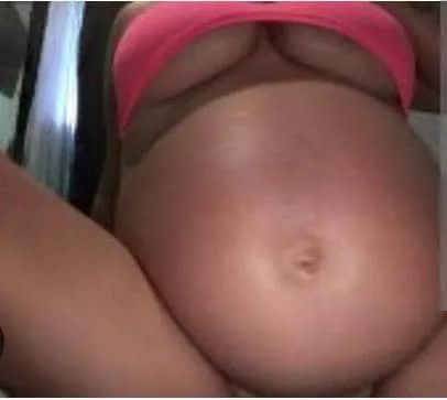 Hello very hot daddies tonight looking for a good and very horny daddy come and see how my baby moves in my hot belly