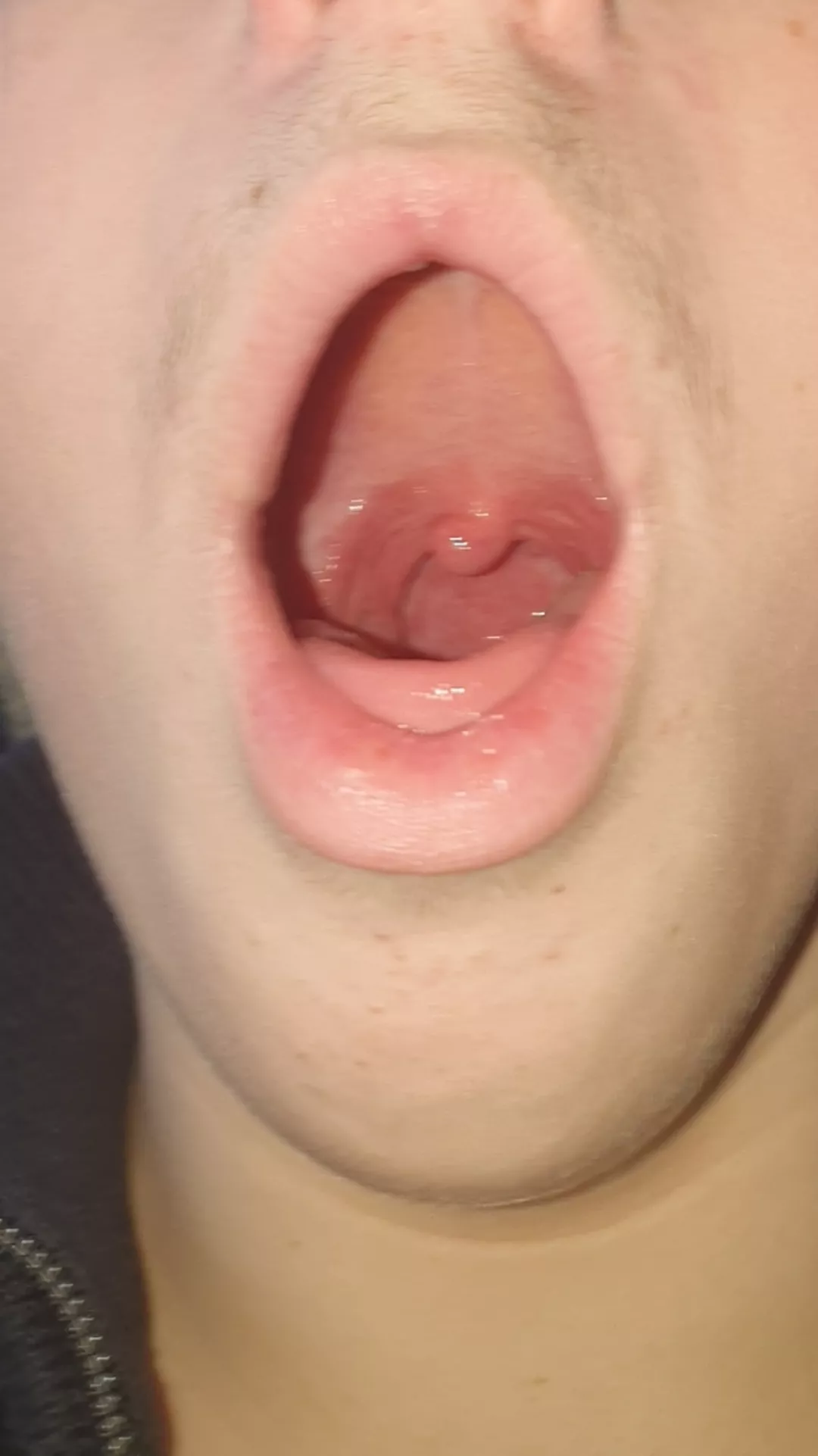 hi M18 here. im a limitless up for literally anything, I love really wierd and nasty kinks so if you got some hmu. Also you think you could hit the backof my throath?;)