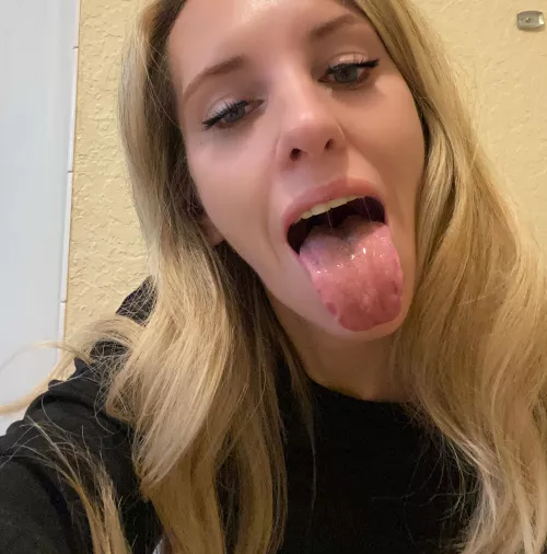 I love getting naughty with this tongue !