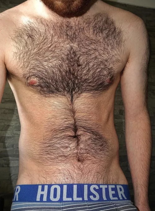 If this isn’t chesthair porn I don’t know what is 😉