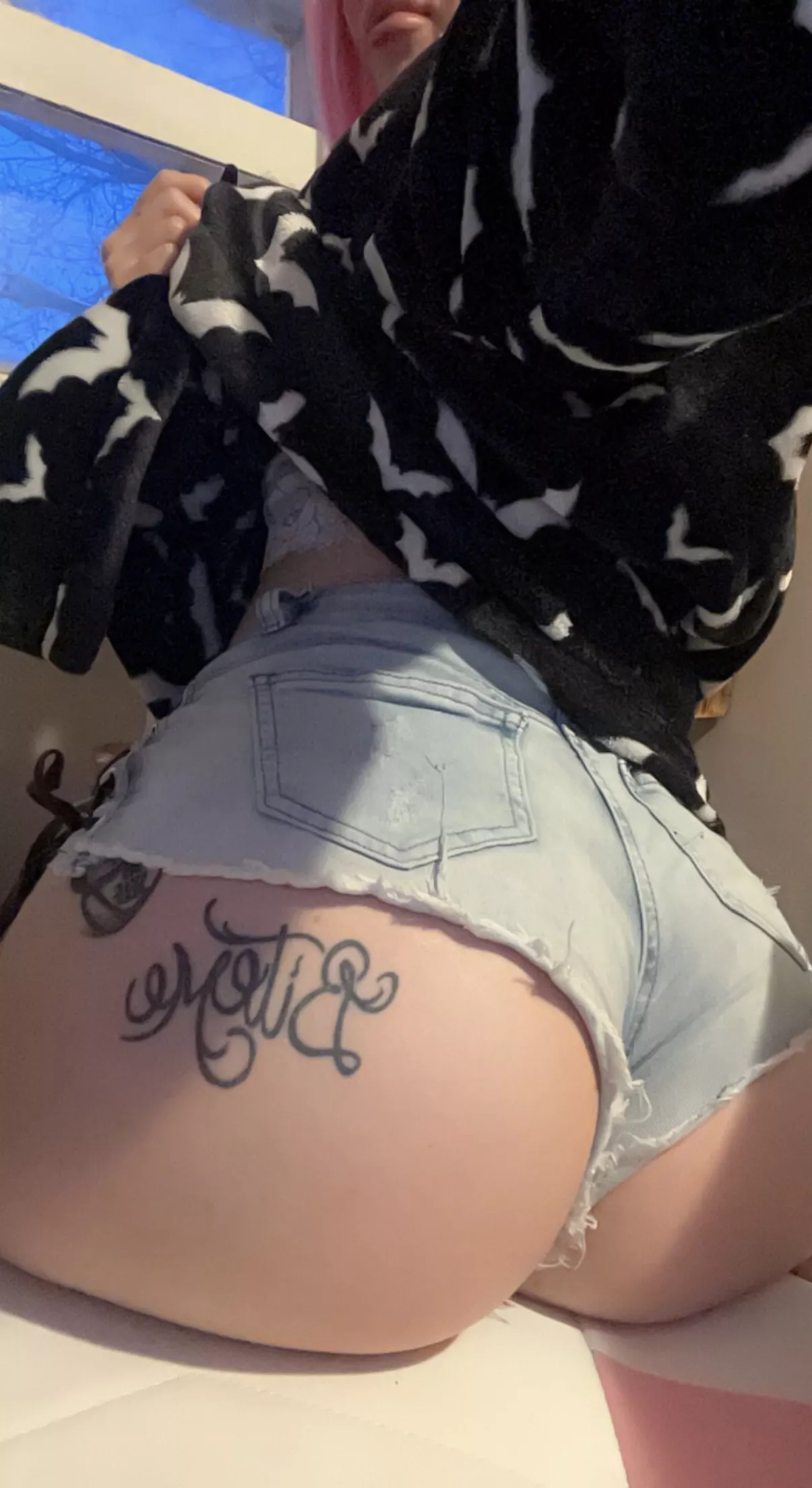 Last chance to make me ur gf for the holidays ;)