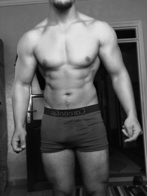 Looking for some betas to talk dirty to and play together