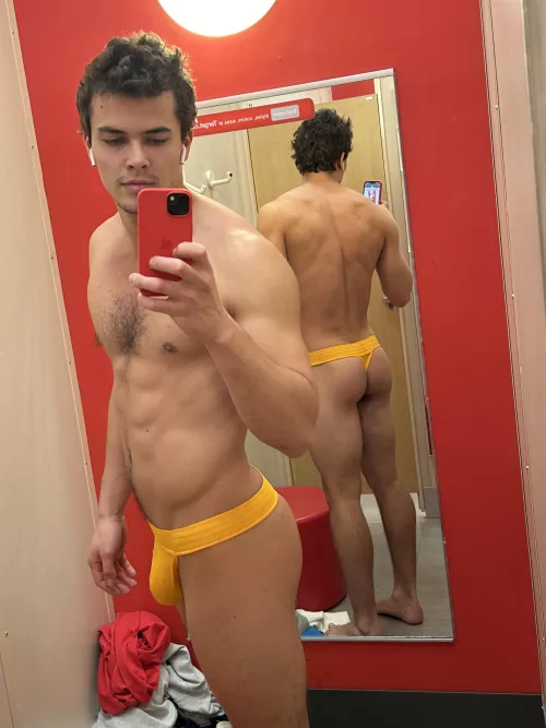 My back looks so good in this