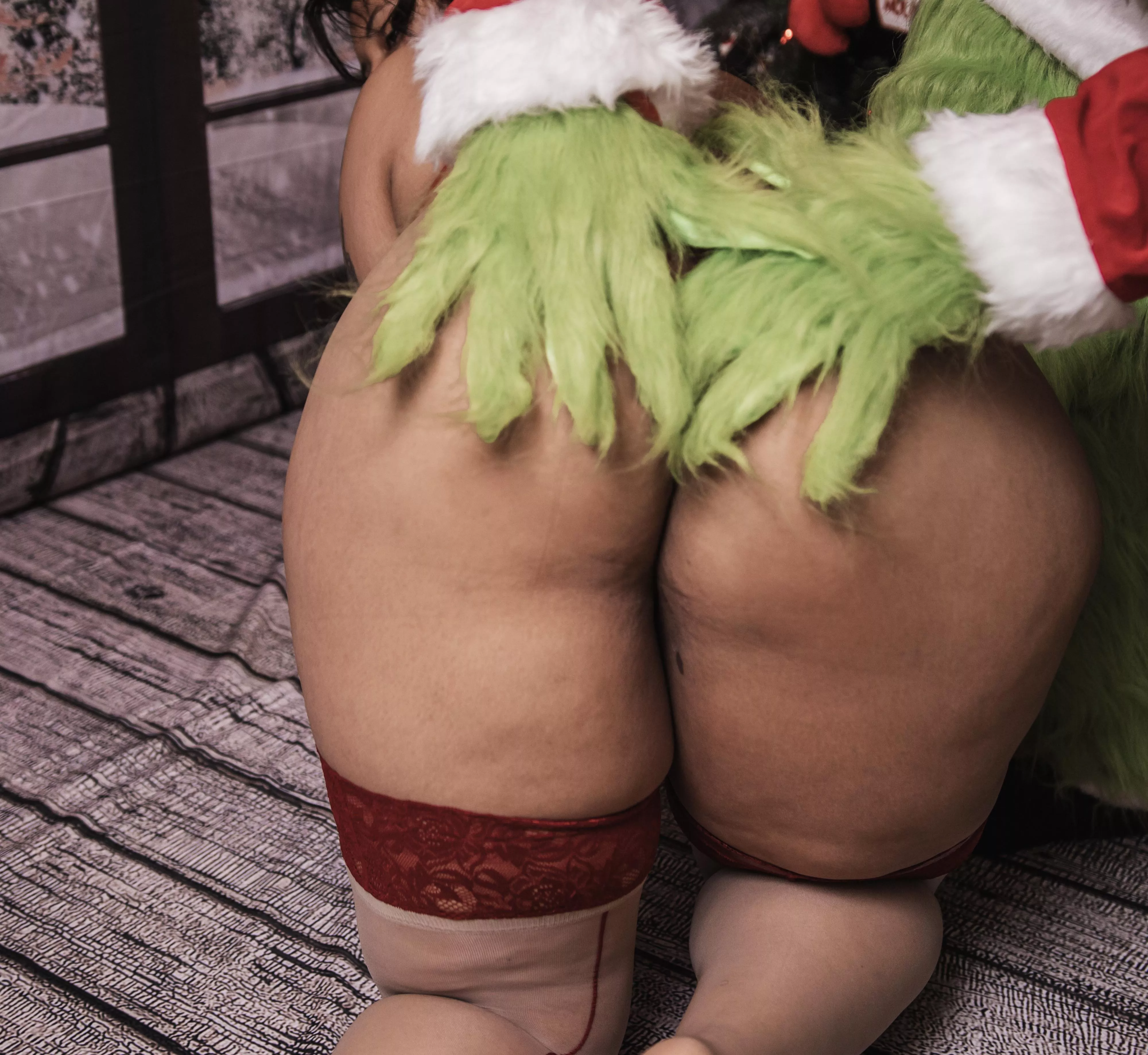 Naughty for the grinch [IRTR]