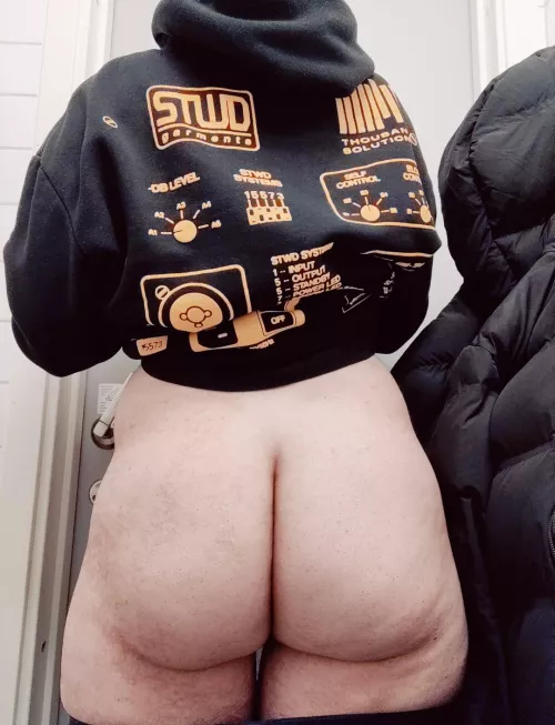 need a bf to share my ass with