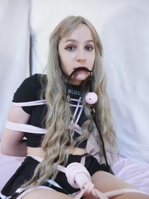 Packing your present for the new year. Can you help me a little?