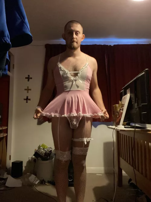 Pink sissy maid