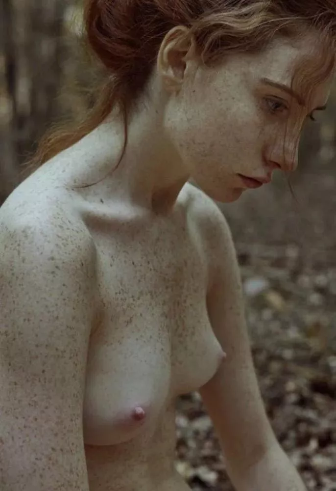 Quite possibly the most beautiful model that I've ever seen.