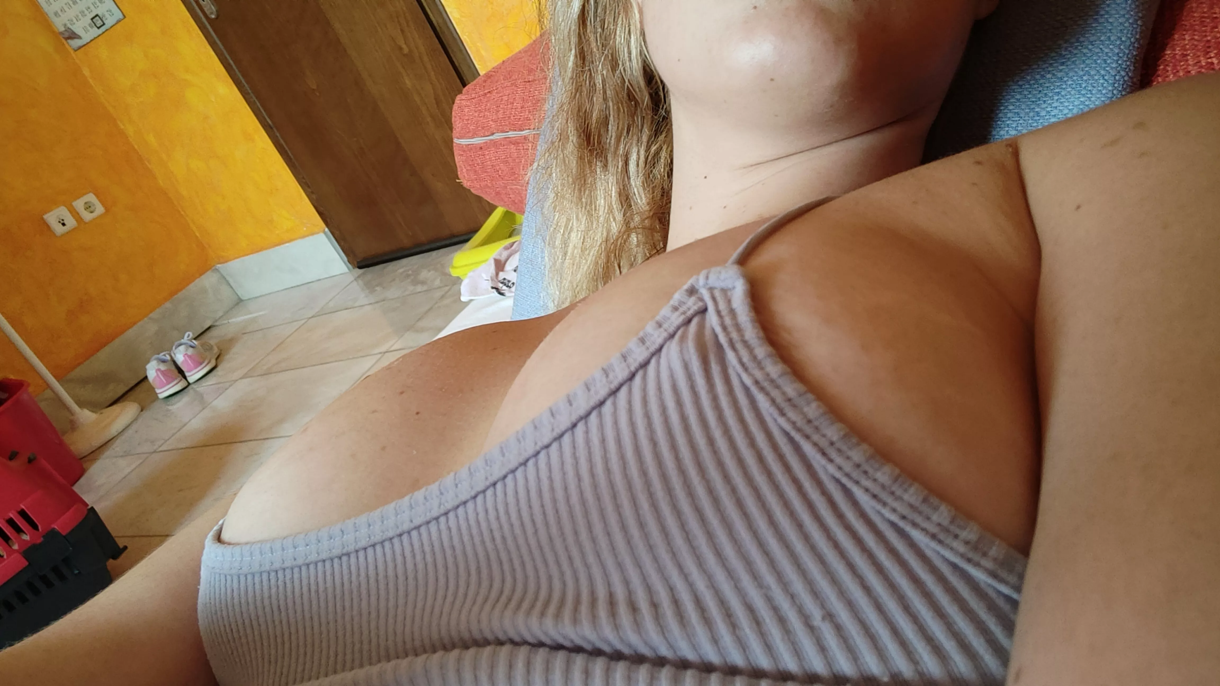 relaxing like this :3