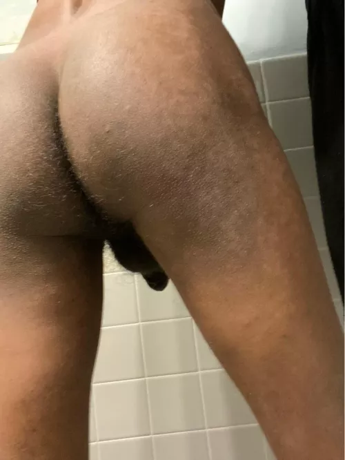Showing off my slutty ass while I edge myself, would you peg my tight hole?