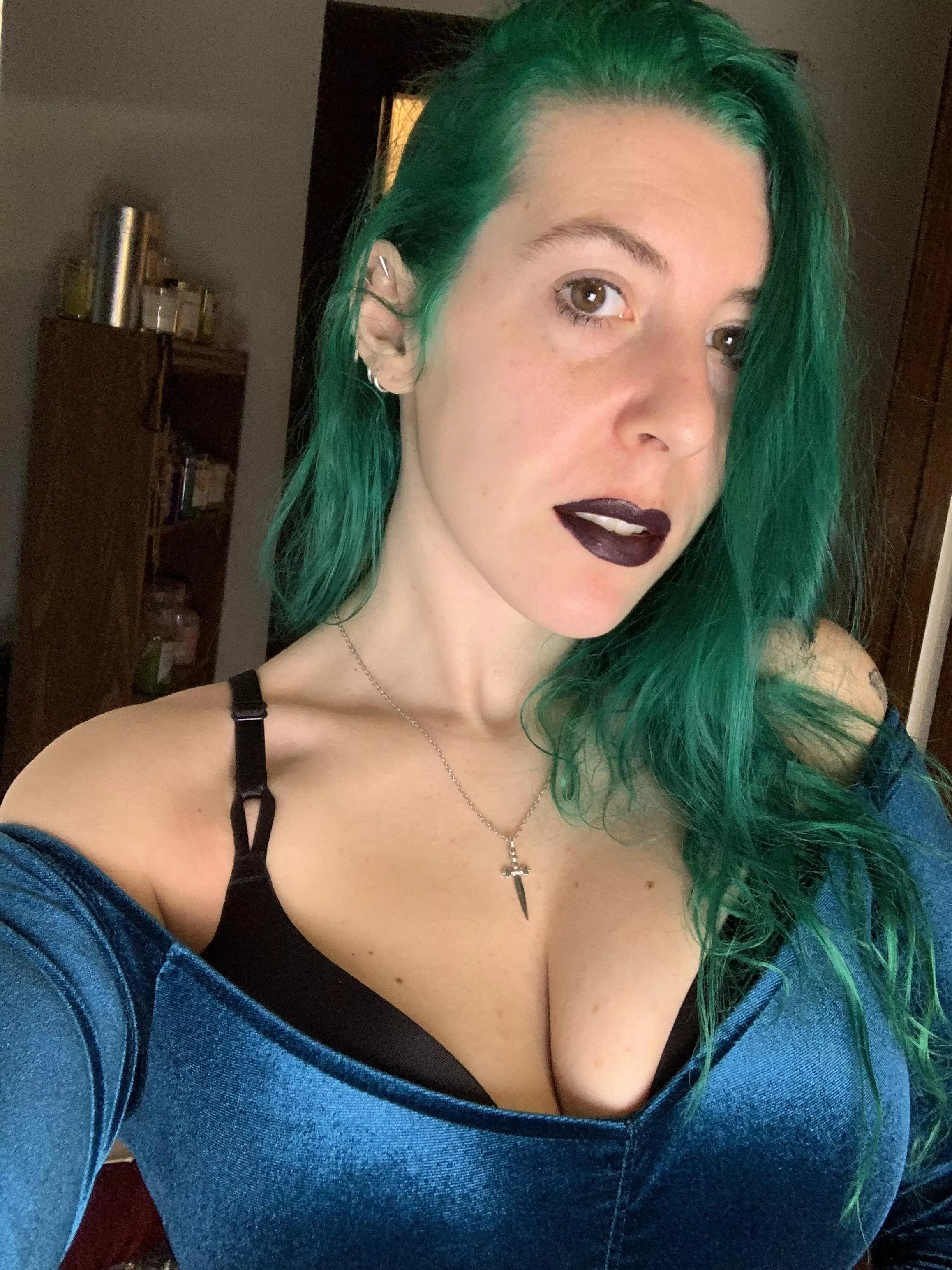 Stacked goth [image]