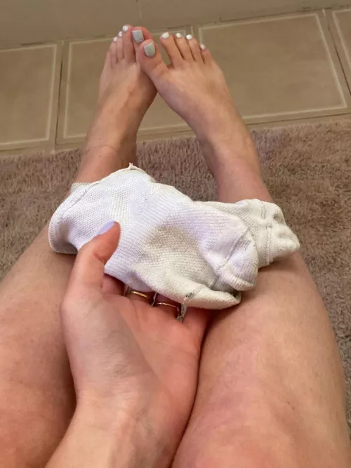 The only thing you can smell is my stinky socks.